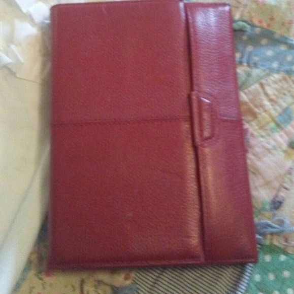 Amazon Kindle w/Case - Picture 5 of 10